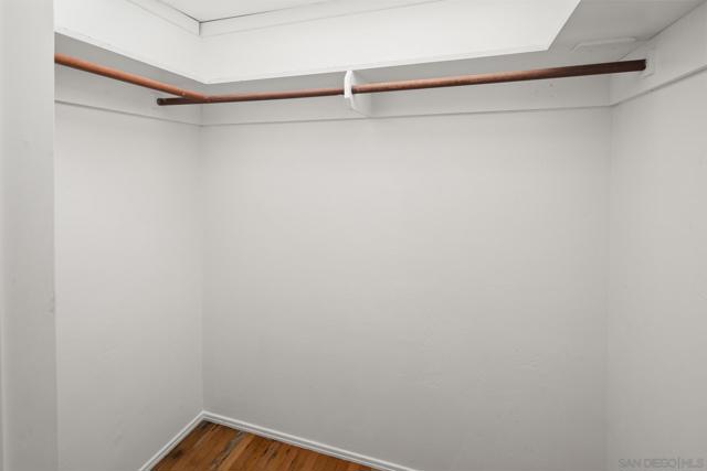661 Balboa Avenue, Coronado CA: https://media.crmls.org/mediaz/4c2de7c7-35c8-4080-95b7-83d7f0260458.jpg