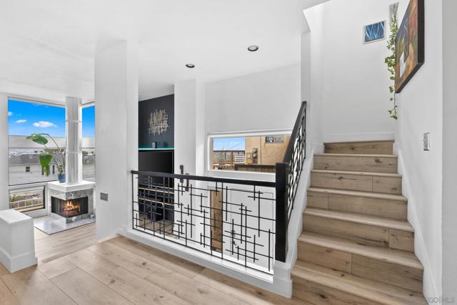 3535 Columbia St, San Diego CA: https://media.crmls.org/mediaz/4c2e192e-f4c7-4c6e-82ec-61ecf4d3da85.jpg