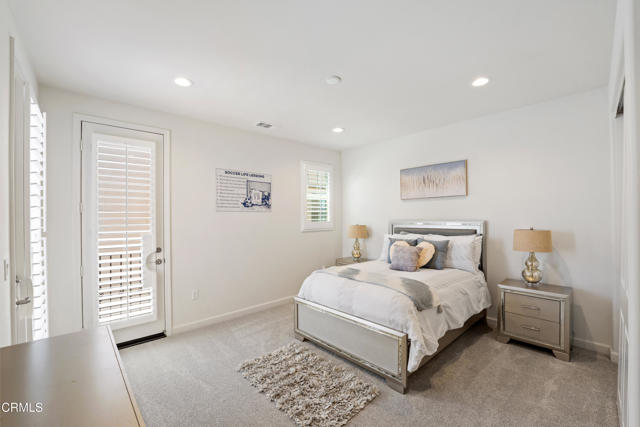 1521 Thorpe Trail, Oxnard CA: https://media.crmls.org/mediaz/4c2faf88-cfe4-4dbc-a6f3-e3075a90da9d.jpg