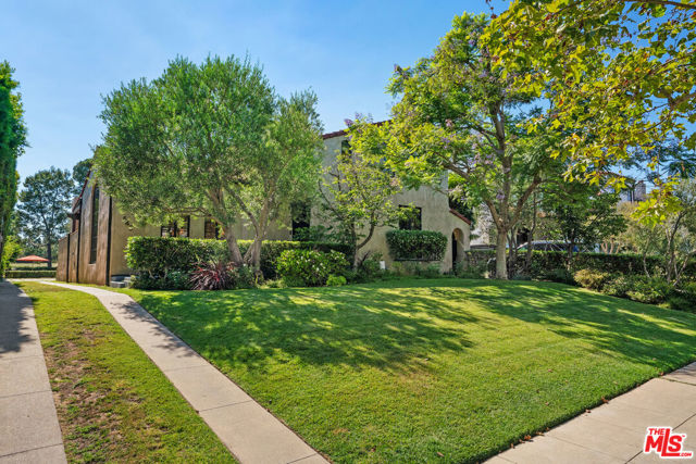 543 Wilcox Avenue, Los Angeles, California 90004, 4 Bedrooms Bedrooms, ,1 BathroomBathrooms,Single Family Residence,For Sale,Wilcox,23289625