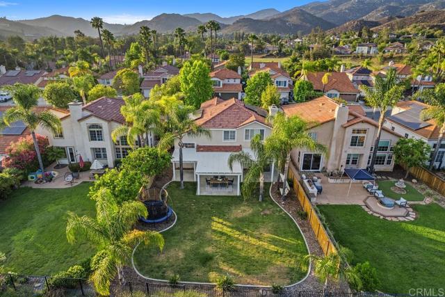 3071 Sprucewood Ln, Escondido CA: https://media.crmls.org/mediaz/4c30b175-df51-458a-839f-a02d7fc919d6.jpg