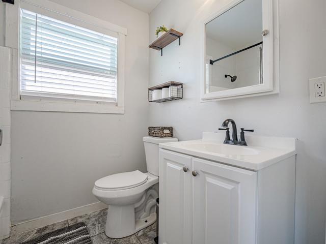 27 Burchell Avenue, Freedom CA: https://media.crmls.org/mediaz/4c30bffc-31f3-412f-83a5-ec3d998812f7.jpg