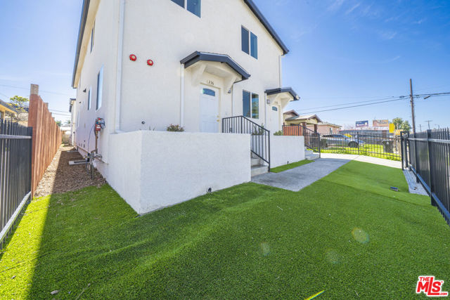 236 W 84th Place, Los Angeles CA: https://media.crmls.org/mediaz/4c31914e-54e1-4ec2-9141-b061cb0c777f.jpg