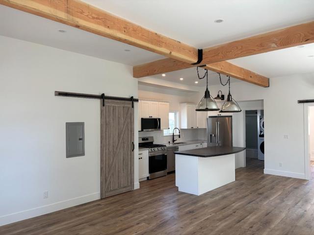 625 North Street, Pescadero CA: https://media.crmls.org/mediaz/4c31acb1-0c9e-418f-889d-3460a4945dc8.jpg
