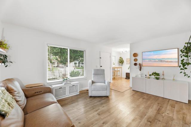 Detail Gallery Image 7 of 39 For 102 Magdalena Dr, Oceanside,  CA 92057 - 2 Beds | 1 Baths