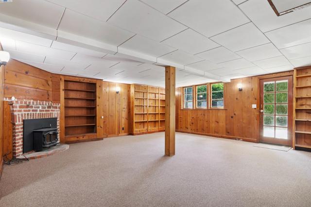 3476 Springhill Rd, Lafayette CA: https://media.crmls.org/mediaz/4c32a2f1-8d8c-437f-ba1e-e0c0dfdc3c17.jpg