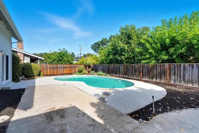 1640 Amhurst Way, Concord CA: https://media.crmls.org/mediaz/4c3327cd-7cb7-4742-932a-bd20dd6915c6.jpg