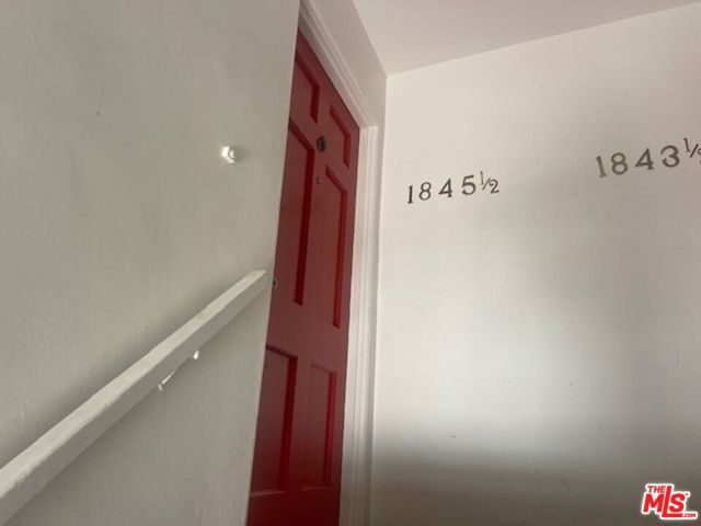 1845 1845 1/2 S South Beverly Glen Boulevard, Los Angeles CA: https://media.crmls.org/mediaz/4c33418b-50fc-431c-a8d5-9867c6cd3c99.jpg