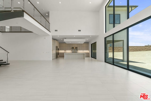 20115 W Galway Lane, Porter Ranch CA: https://media.crmls.org/mediaz/4c355832-ffe8-4437-8bf9-af016f4bc67d.jpg