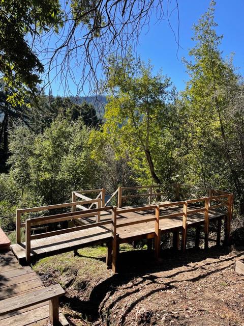 429 Fairview Avenue, Boulder Creek CA: https://media.crmls.org/mediaz/4c357f55-f32c-4bab-9671-45e896c87e2b.jpg