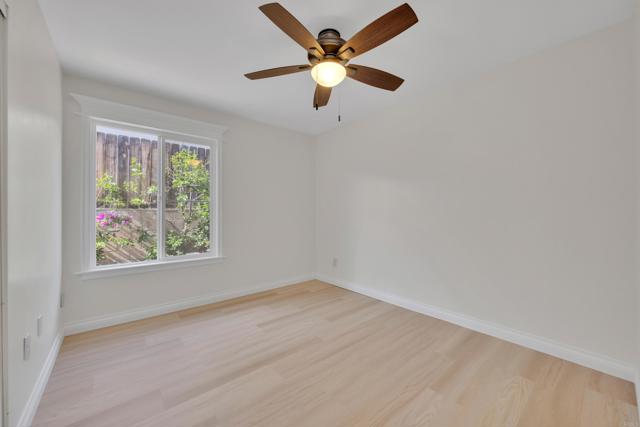 Home for Sale in Lakeside