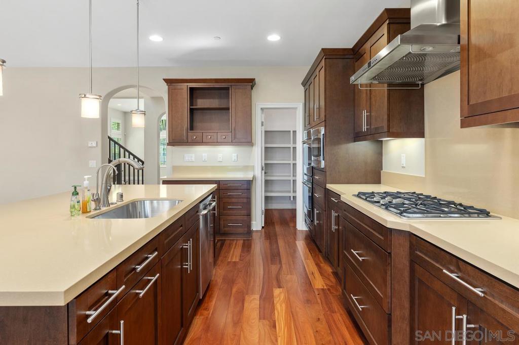 6376 Quail Run - photo 9