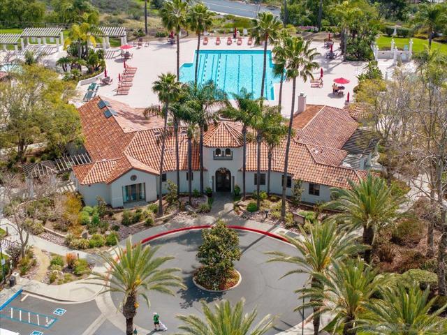2412 Starlight Gln, Escondido CA: https://media.crmls.org/mediaz/4c36a3d3-a923-4edb-9c19-bfa3d1d55319.jpg