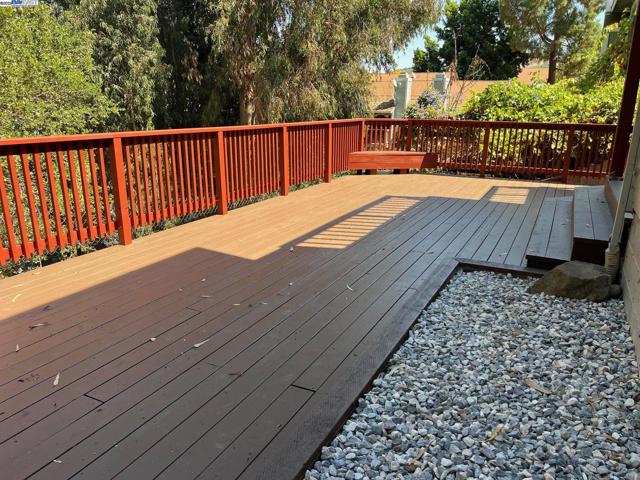 3242 Monika Ln, Hayward CA: https://media.crmls.org/mediaz/4c36f73e-3274-4925-9cb6-b905757bb1e8.jpg