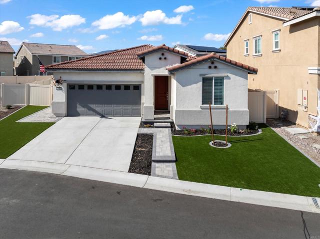 Detail Gallery Image 2 of 42 For 1788 Iris Cir, San Jacinto,  CA 92583 - 3 Beds | 2 Baths