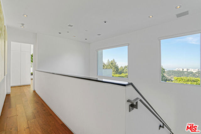 1116 Linda Flora Drive, Los Angeles CA: https://media.crmls.org/mediaz/4c3860fb-e4f0-42a2-b1f4-1378b2c0fbbf.jpg