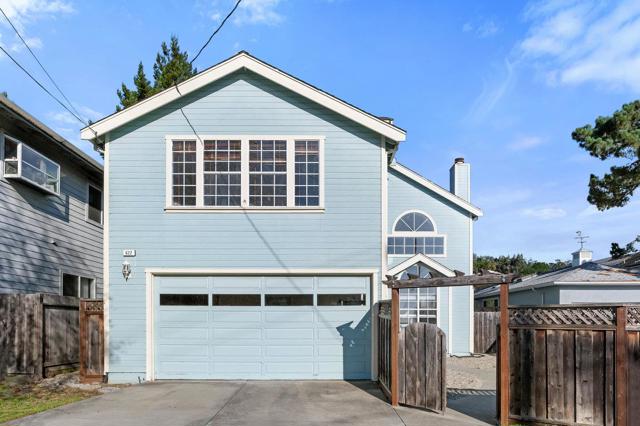 622 Avenue Balboa, El Granada CA: https://media.crmls.org/mediaz/4c387736-3a3a-4261-b124-c0134a0bb1e7.jpg