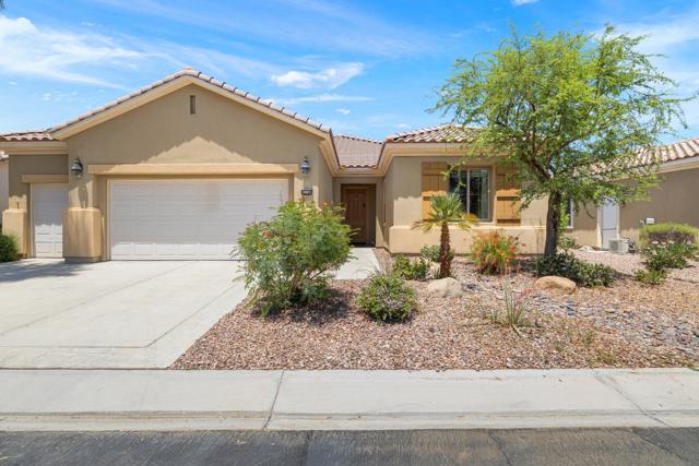 80598 Avenida San Felipe, Indio CA: https://media.crmls.org/mediaz/4c389630-cfd6-49b8-82aa-d0bcfa12d594.jpg
