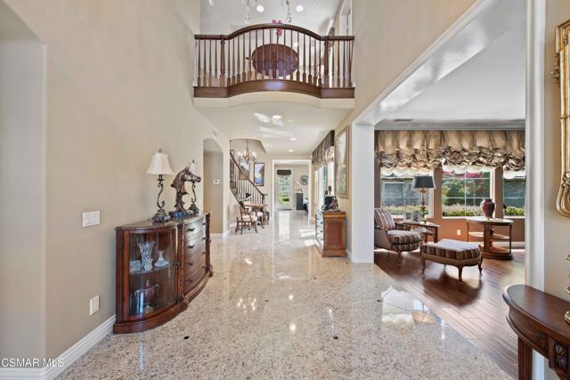 3194 Sunset Hills Boulevard, Thousand Oaks CA: https://media.crmls.org/mediaz/4c3905b9-8b51-490e-bec1-565f9a540f4f.jpg