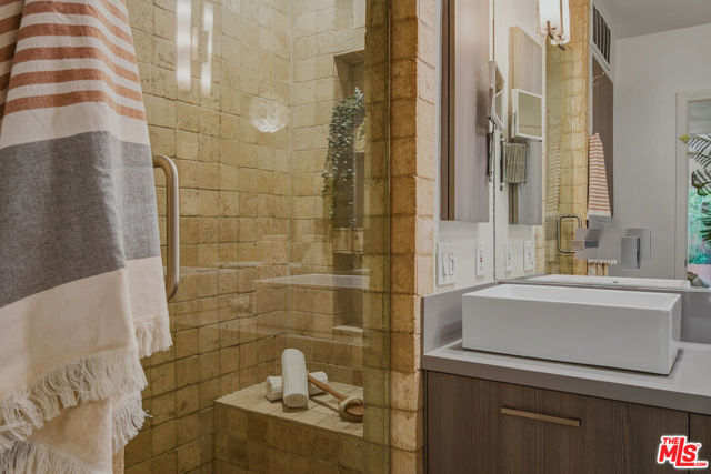 2 Bed Home for Sale in Los Angeles, California