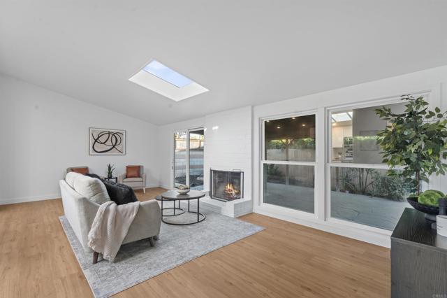 Detail Gallery Image 5 of 35 For 3457 Angwin Dr, San Diego,  CA 92123 - 5 Beds | 2 Baths