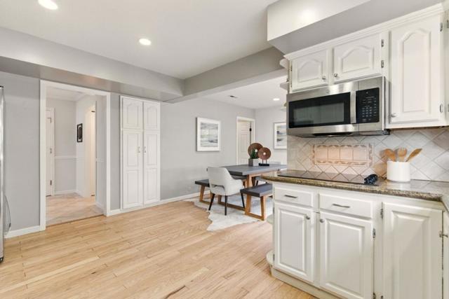942 Constitution Drive, Foster City CA: https://media.crmls.org/mediaz/4c3a5d9d-2007-4e7a-b0c8-a65fce9a9eac.jpg