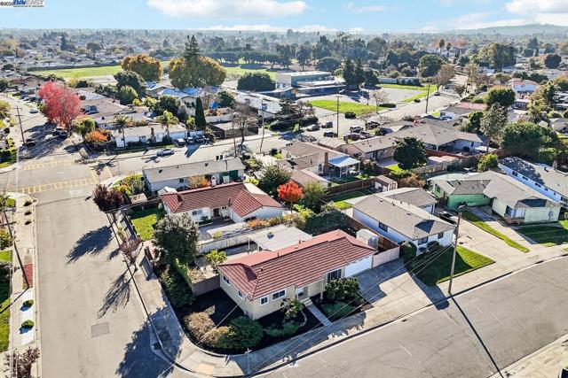 35593 Cleremont Dr, Newark CA: https://media.crmls.org/mediaz/4c3c8593-27fc-4f8d-88b9-75fed5be1476.jpg