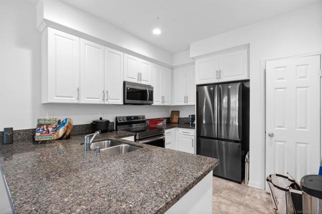 2822 Juniper Berry St, Spring Valley CA: https://media.crmls.org/mediaz/4c3d252c-3324-4b81-b2bf-78a14ac807f6.jpg