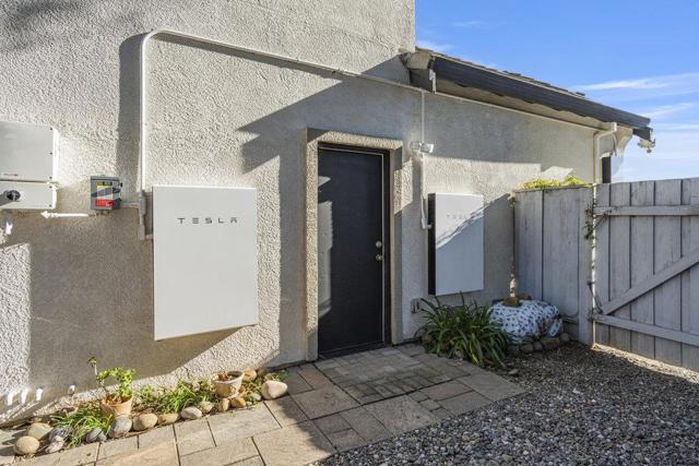 310 Via Vaquero Norte, San Juan Bautista CA: https://media.crmls.org/mediaz/4c3e6bc1-442a-40ae-adb2-8d3a2f73272e.jpg