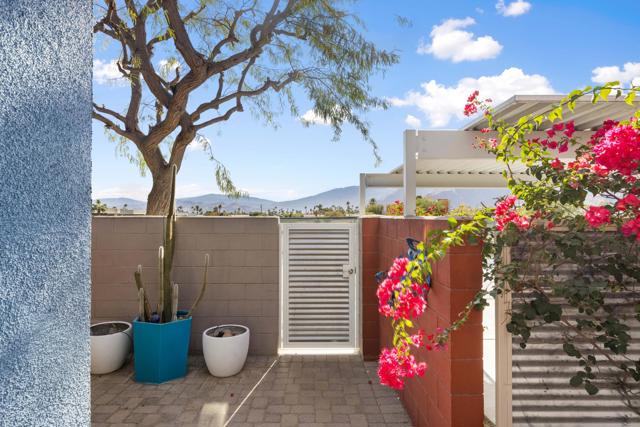 3538 Foothill Avenue, Palm Springs CA: https://media.crmls.org/mediaz/4c3eb24d-813b-47bc-84db-57d9ae346038.jpg