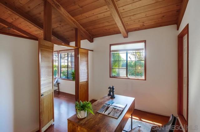 2336 Rancho Diego Ct, Escondido CA: https://media.crmls.org/mediaz/4c3ecdb5-f729-49aa-abe7-89a535db1cef.jpg