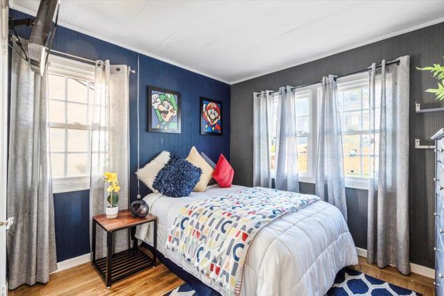 9401 Castlewood Street, Oakland CA: https://media.crmls.org/mediaz/4c3f14ac-0eed-4d72-b5ed-77d6c918f4bf.jpg