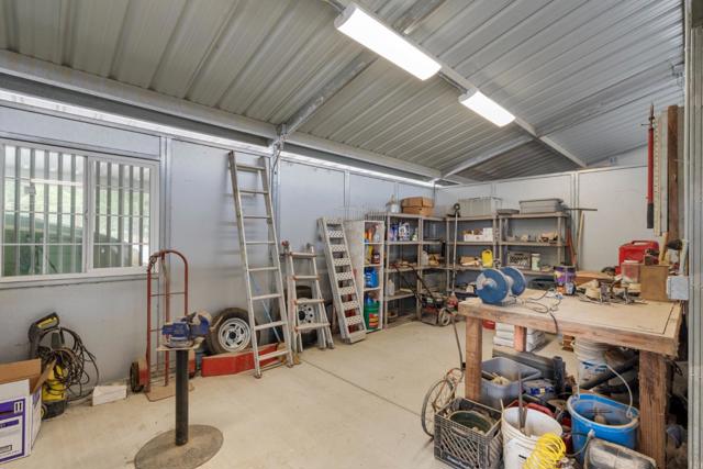 804 Comstock Road, Hollister CA: https://media.crmls.org/mediaz/4c402943-9129-491d-ac3f-db9382d1d44d.jpg