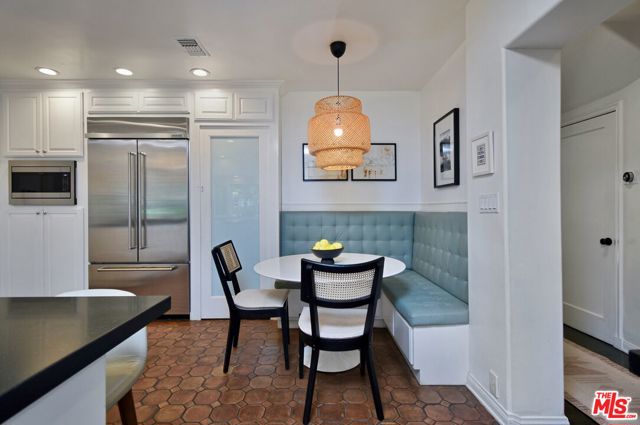 4277 Beck Avenue, Studio City CA: https://media.crmls.org/mediaz/4c40b283-afcd-4224-96a0-c1795141b9f3.jpg