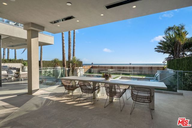 Image 58 of 72 For 938 Palisades Beach Road