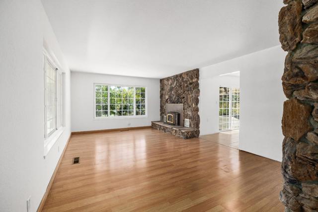 134 Trabing Road, Watsonville CA: https://media.crmls.org/mediaz/4c42b43e-14f1-49f5-a99e-40bcd70b3fc1.jpg