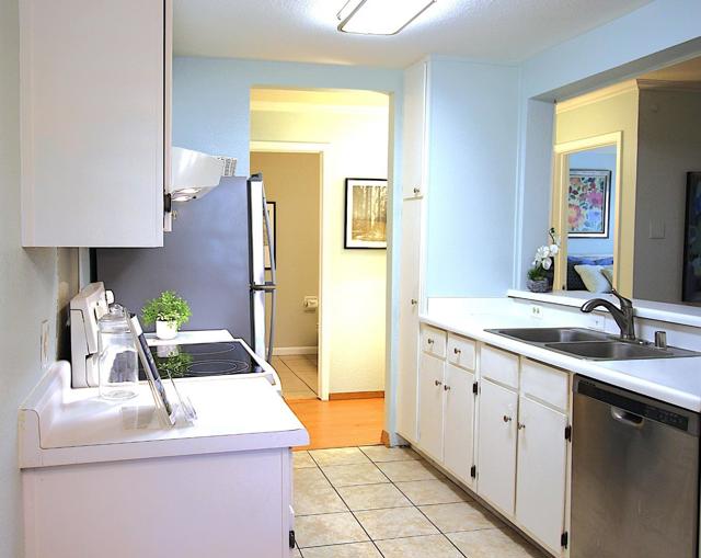 515 Lancaster Lane, Bay Point CA: https://media.crmls.org/mediaz/4c42d296-891c-4e9b-9d12-b167cac353dc.jpg