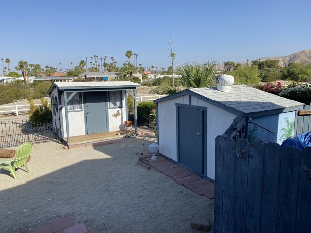 74711 Dillon Road, Desert Hot Springs CA: https://media.crmls.org/mediaz/4c433b07-5042-41e5-80ad-db57841e5005.jpg