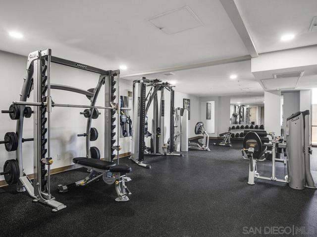 Image 36 of 44 For 666 Upas St  1504