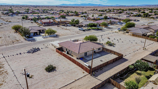 1224 Red Sea Avenue, Thermal CA: https://media.crmls.org/mediaz/4c4411c3-300a-4cc6-b917-a985a71e110a.jpg