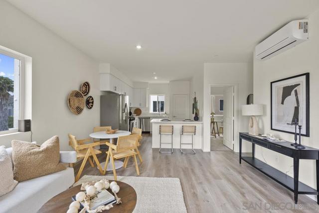 8184 Golden Ave, Lemon Grove CA: https://media.crmls.org/mediaz/4c445c5e-c4e8-4f99-8ed2-cdb13899cd99.jpg