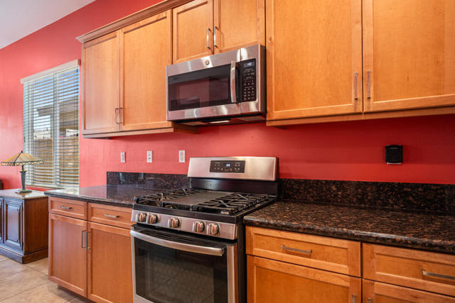 85701 Adria Drive, Indio CA: https://media.crmls.org/mediaz/4c44e84f-31c8-4224-a73b-c3b9c8e3068a.jpg