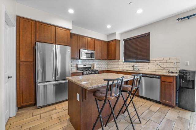 Detail Gallery Image 5 of 26 For 1334 Shoshone Falls Drive, Ramona,  CA 92065 - 3 Beds | 2/1 Baths