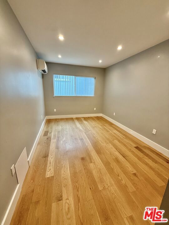 724 Ashland Avenue, 2 photo 9