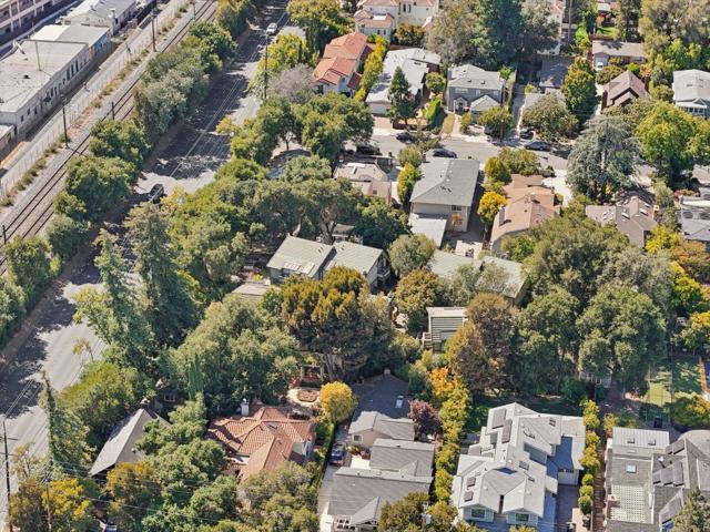 1331 Alma Street, Palo Alto CA: https://media.crmls.org/mediaz/4c47ab44-b892-4afd-8efb-166cf2a5725a.jpg