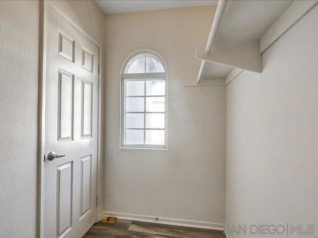 8641 Via Mallorca, La Jolla CA: https://media.crmls.org/mediaz/4c48302b-5dd2-4c05-8c5d-fe97095bb471.jpg