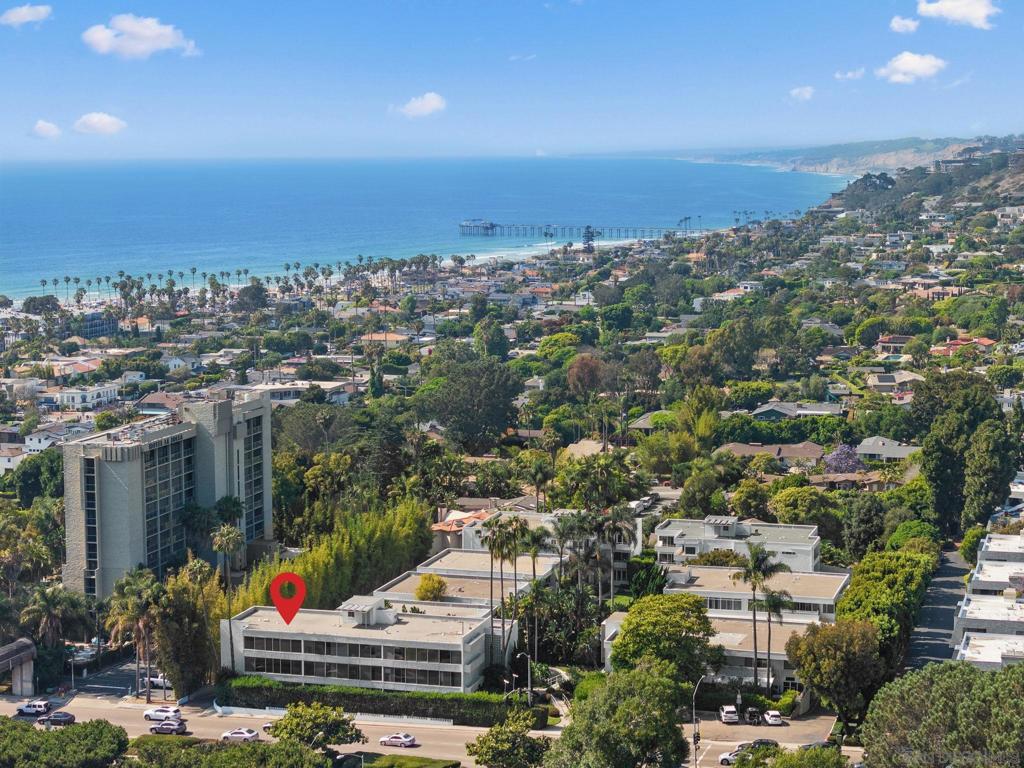 2352 Torrey Pines Rd Unit 9