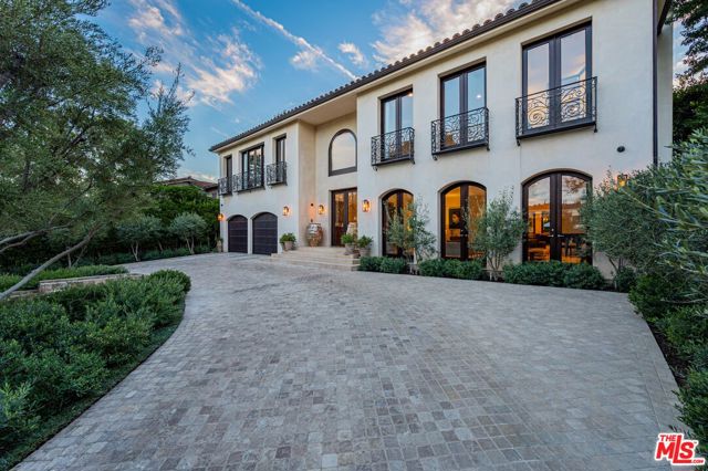623 N ALTA Drive, Beverly Hills CA: https://media.crmls.org/mediaz/4c48b6c5-8037-4f9a-937a-99371a730aed.jpg