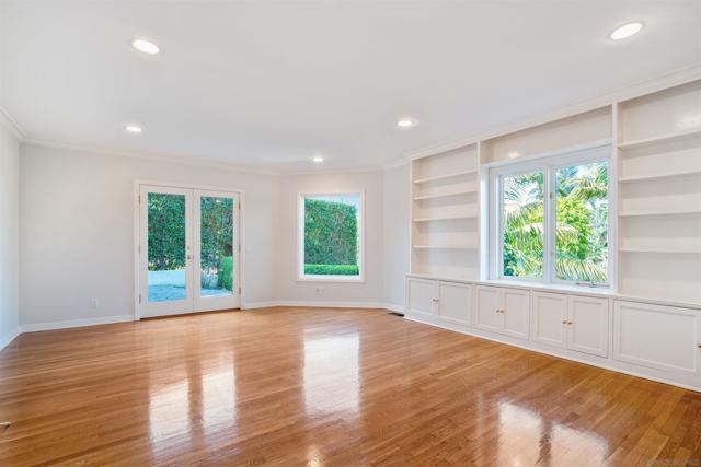 1865 Soledad Ave, La Jolla CA: https://media.crmls.org/mediaz/4c48cd2f-0881-46a6-ae22-9df03a5cae0e.jpg