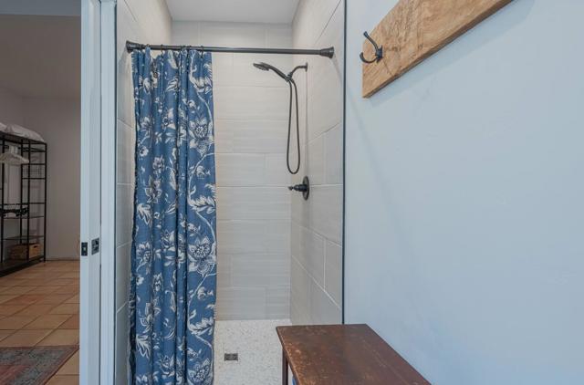 9180 Coker Road, Salinas CA: https://media.crmls.org/mediaz/4c4b538e-2131-471d-8dc8-ca7c1e7b2874.jpg